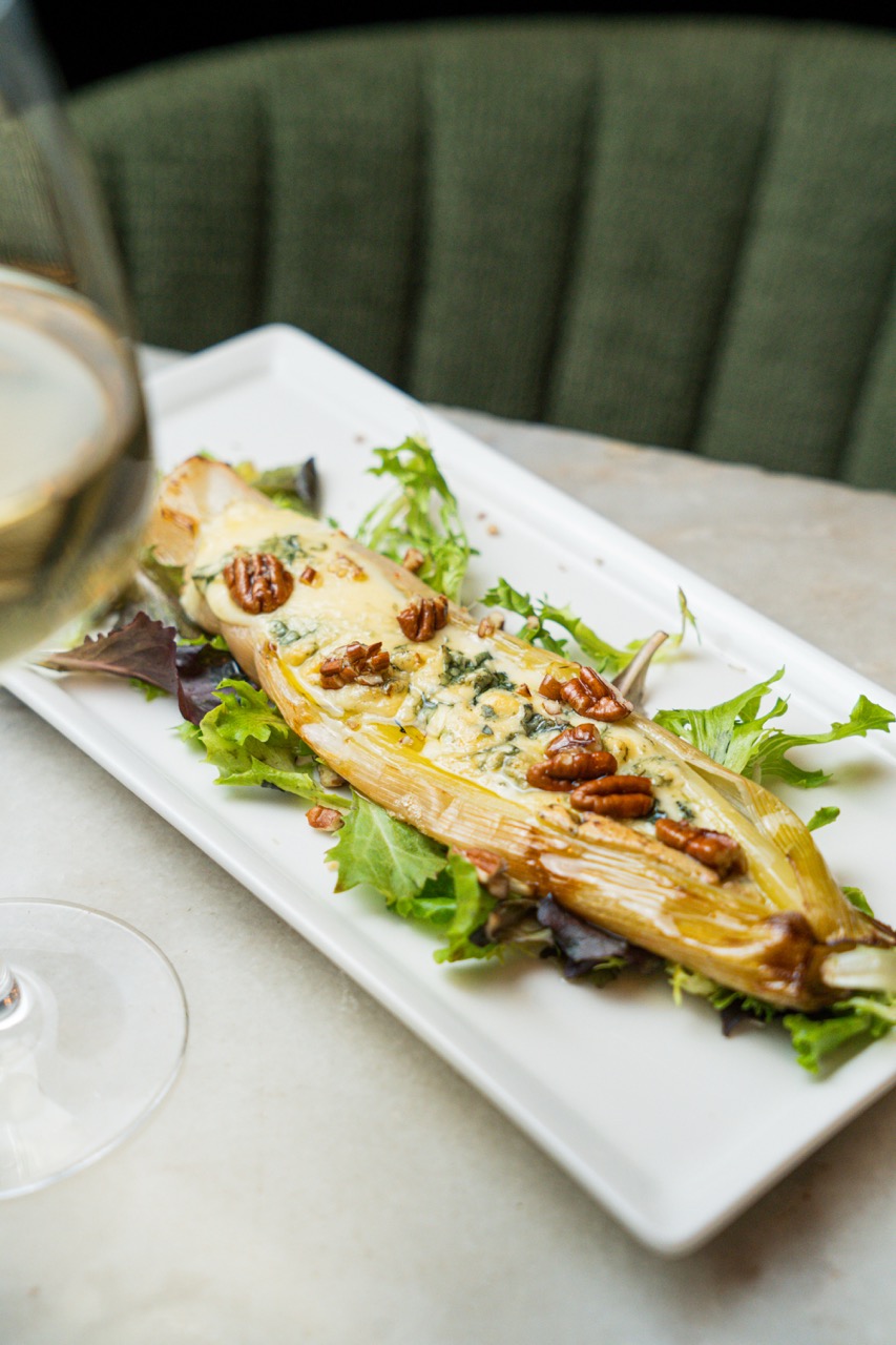 Endives gratinées aux noix de pécan, Bistrot Jad
